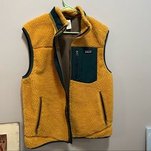 Men’s Size Medium Patagonia Fleece Vest - see web image for true color